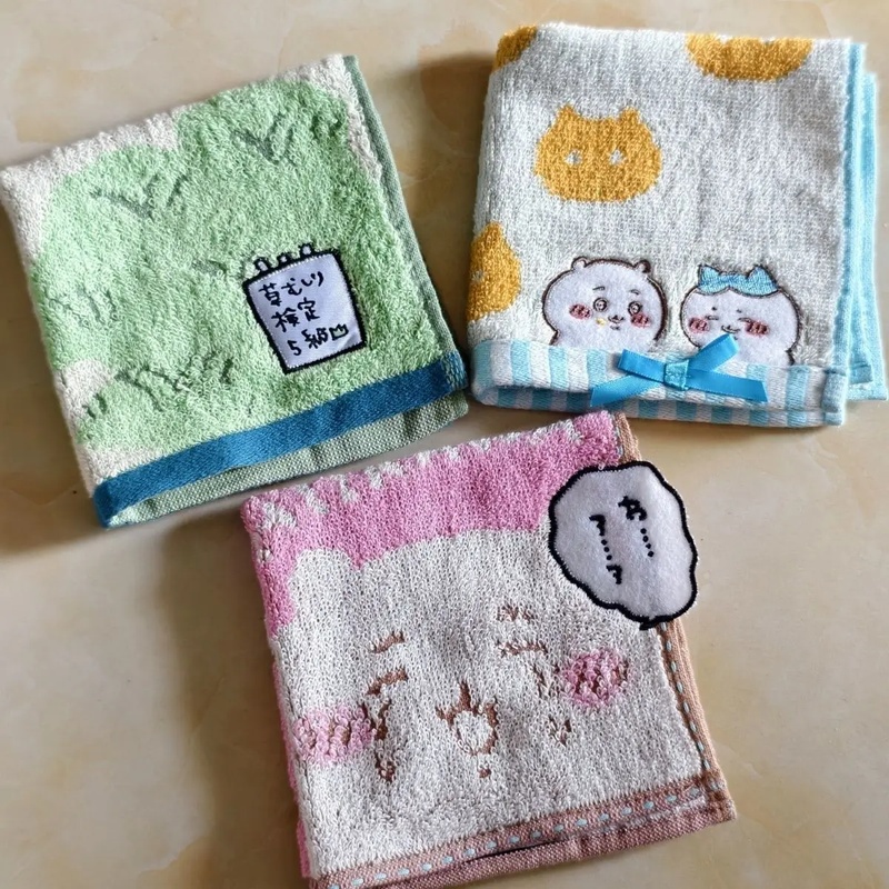 ちいかわ柄のコットン製ミニハンドタオル。かわいい漫画の刺繍が - Home Textiles Face Towel のレビューと価格